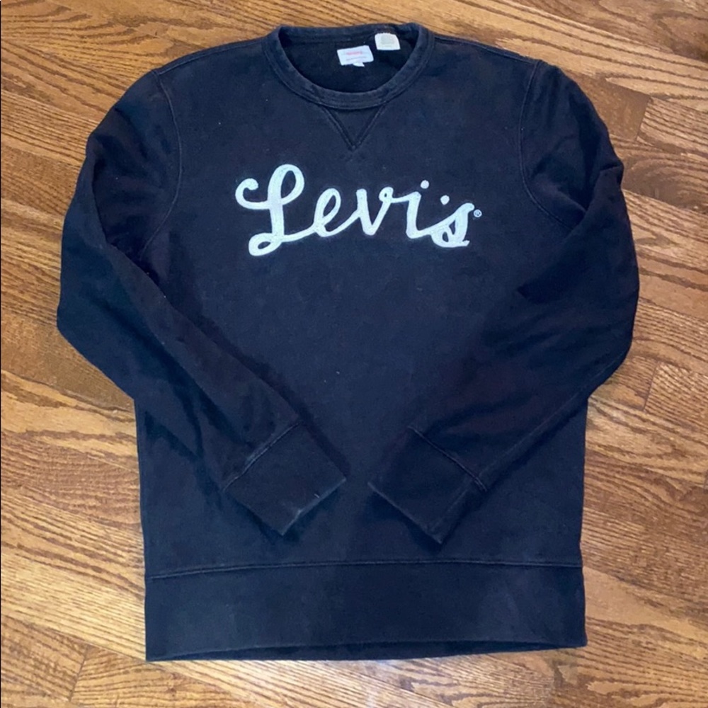 Levi’s sweatshirt